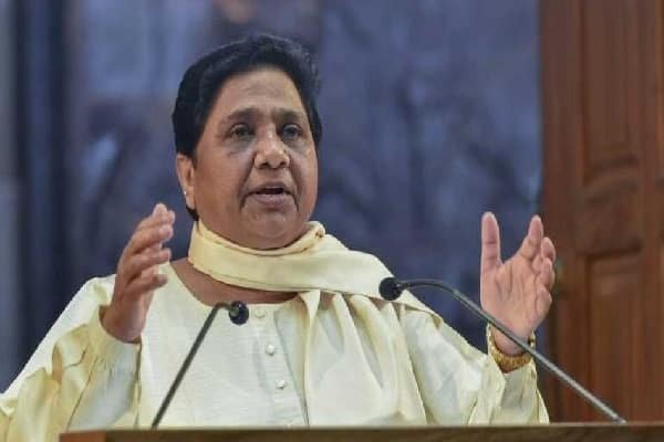 BREAKING : नहीं रहीं BSP Supremo मायावती की... BREAKING : नहीं रहीं BSP Supremo मायावती की...