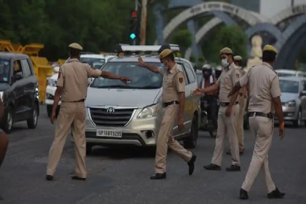 Omicron Effect: 31 जनवरी तक धारा-144 लागू करने का आदेश जारी Omicron Effect: 31 जनवरी तक धारा-144 लागू करने का आदेश जारी