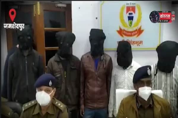 खून का बदला लेना चाहता था दुश्मन, करणी सेना के प्रमुख से, देखें वीडियो खून का बदला लेना चाहता था दुश्मन, करणी सेना के प्रमुख से, देखें वीडियो