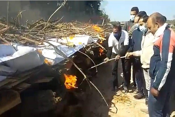33 लावारिस शवों को मिली मुक्ति 33 लावारिस शवों को मिली मुक्ति