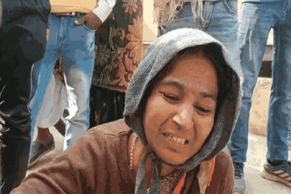 मां चीखती रही, बड़े ने छोटे भाई के सीने में घोंप दिया छुरा मां चीखती रही, बड़े ने छोटे भाई के सीने में घोंप दिया छुरा