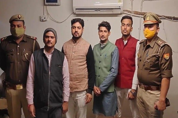 किरकिरी हुई तो पार्टी से निकाला, देखें... किरकिरी हुई तो पार्टी से निकाला, देखें...