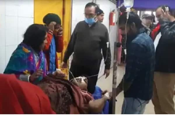 ट्रेन में छात्र को बदमाशों ने पेट में मारी गोली.. ट्रेन में छात्र को बदमाशों ने पेट में मारी गोली..