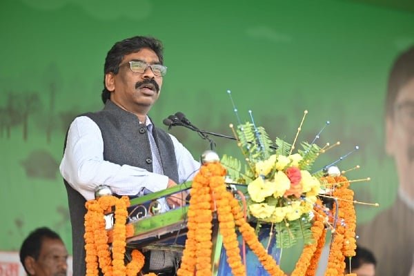 सीएम हेमंत सोरेन ने किया 1296 योजनाओं का उद्घाटन और शिलान्यास, बोले... सीएम हेमंत सोरेन ने किया 1296 योजनाओं का उद्घाटन और शिलान्यास, बोले...