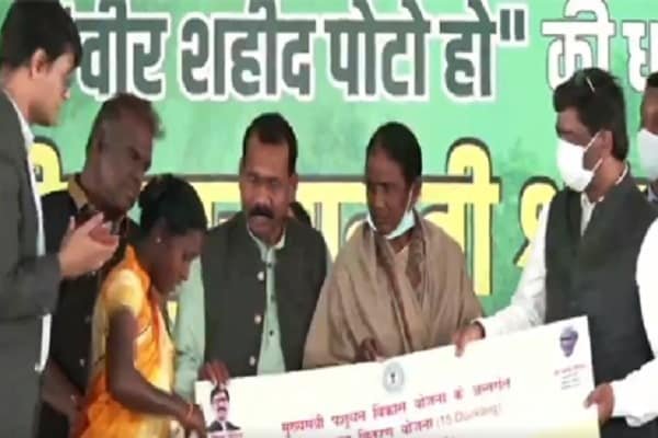 युवाओं को रोजगार, किसानों को मिलेगा सम्मान : सीएम हेमंत सोरेन युवाओं को रोजगार, किसानों को मिलेगा सम्मान : सीएम हेमंत सोरेन