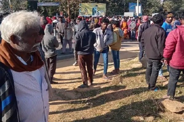 हिफजुल मंसूरी का रेत दिया गला... हिफजुल मंसूरी का रेत दिया गला...