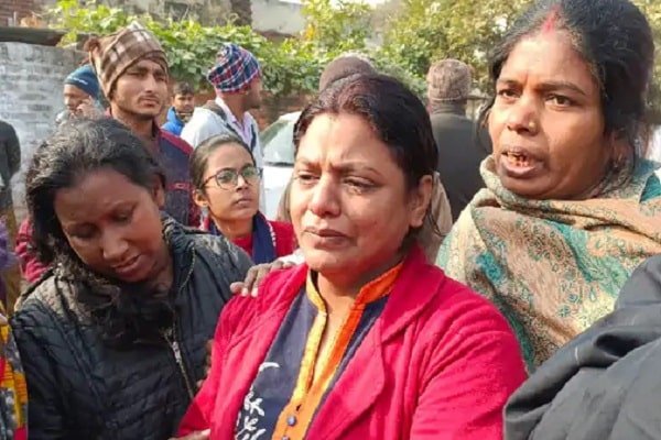 3 लोगों