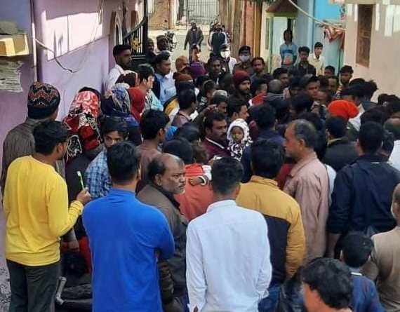 दिनदहाड़े कोकर में चली गोली, जानिये फिर क्या हुआ दिनदहाड़े कोकर में चली गोली, जानिये फिर क्या हुआ