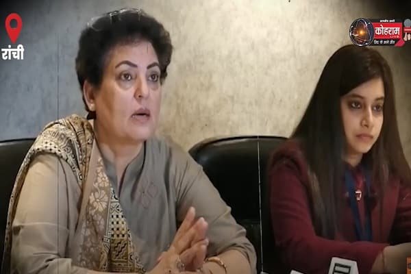पुलिस से मिलकर डॉक्टर बीवी को डाला पागलखाने में, सुनें क्या बोल गई रेखा शर्मा... पुलिस से मिलकर डॉक्टर बीवी को डाला पागलखाने में, सुनें क्या बोल गई रेखा शर्मा...