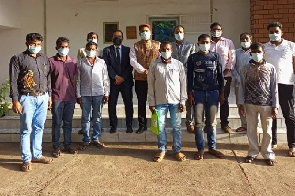 सीएम हेमंत ने लिया संज्ञान, माली में फंसे 33 मजदूर लौटेंगे झारखंड सीएम हेमंत ने लिया संज्ञान, माली में फंसे 33 मजदूर लौटेंगे झारखंड