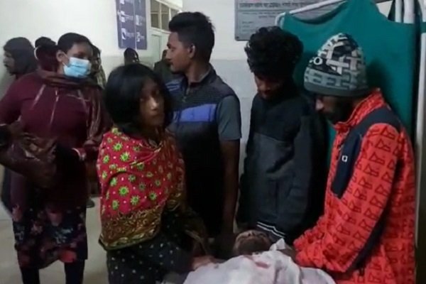 Murder@Bokaro : आग ताप रहे युवक को मारा इतना छुरा कि... Murder@Bokaro : आग ताप रहे युवक को मारा इतना छुरा कि...