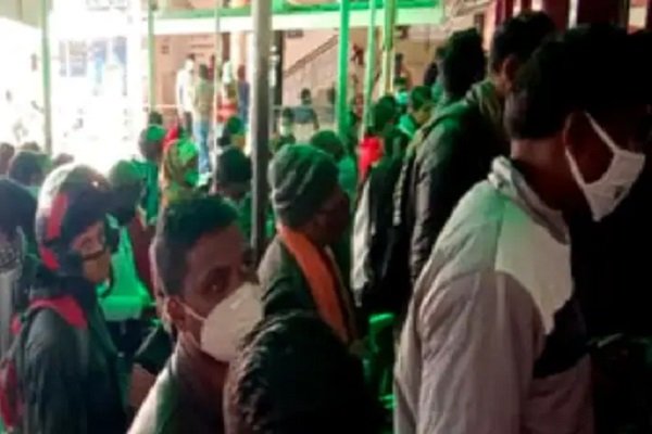 5 घंटे तक फेल रहा रिम्स का सरवर, बिना इलाज सैकड़ों मरीज लौटे 5 घंटे तक फेल रहा रिम्स का सरवर, बिना इलाज सैकड़ों मरीज लौटे