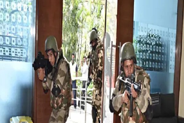 12वीं पास CISF में बिना एग्जाम पा सकते हैं नौकरी, जल्द करें आवेदन, 81100 होगी सैलरी 12वीं पास CISF में बिना एग्जाम पा सकते हैं नौकरी, जल्द करें आवेदन, 81100 होगी सैलरी