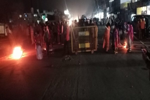 झाड़-फूंक के बहाने सिपाही ने ये क्या किया, देखें... झाड़-फूंक के बहाने सिपाही ने ये क्या किया, देखें...