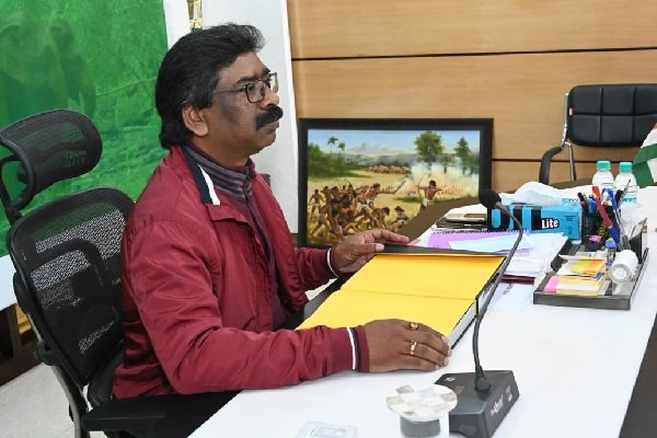 पर्यटकों के लिए जंगलों में लगेगा कैंप, CM Hemant ने अड़चनों को दूर करने का दिया निर्देश पर्यटकों के लिए जंगलों में लगेगा कैंप, CM Hemant ने अड़चनों को दूर करने का दिया निर्देश