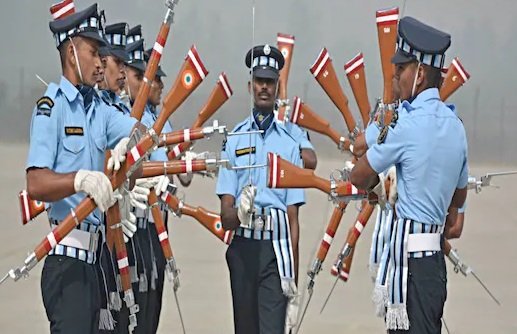 10वीं पास के लिए Indian Air Force में निकली बंपर वैकेंसी, बिना परीक्षा होगा सेलेक्शन 10वीं पास के लिए Indian Air Force में निकली बंपर वैकेंसी, बिना परीक्षा होगा सेलेक्शन