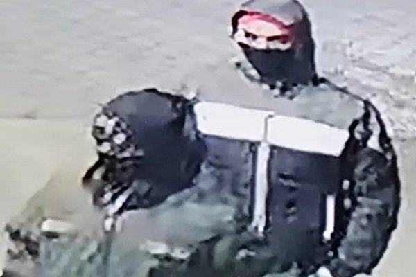 'गल्ले की चाबी दो, नहीं तो यहीं ठोक देंगे'... गोली चलाई और लूट लिये 60 हजार 'गल्ले की चाबी दो, नहीं तो यहीं ठोक देंगे'... गोली चलाई और लूट लिये 60 हजार