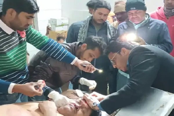 शराब व्यवसायी और दोस्तों के साथ ये क्या हो गया शराब व्यवसायी और दोस्तों के साथ ये क्या हो गया