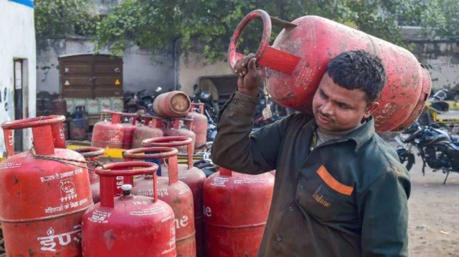 फ्री मिल सकता है LPG सिलेंडर, जानिये कैसे फ्री मिल सकता है LPG सिलेंडर, जानिये कैसे