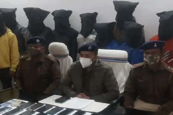 14 साइबर अपराधी धराये, जानिये कैसे लगाता था लोगों को चूना 14 साइबर अपराधी धराये, जानिये कैसे लगाता था लोगों को चूना