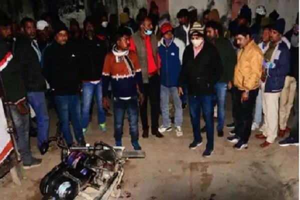चाचा और चचेरों भाईयों ने ही कराई थी पिंटू की हत्या, जानिये क्यों और कैसे... चाचा और चचेरों भाईयों ने ही कराई थी पिंटू की हत्या, जानिये क्यों और कैसे...