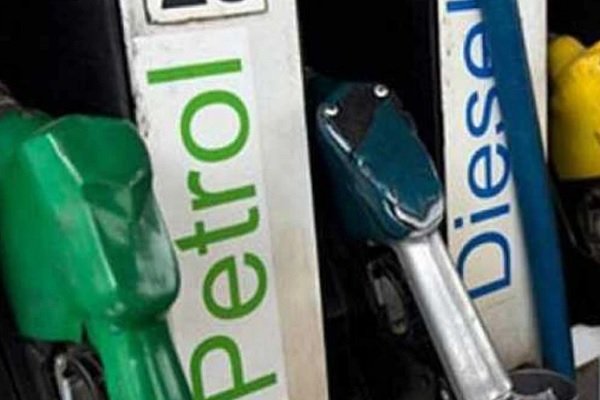 Diesel-Petrol की कीमतों में बढ़ोतरी, जानें कितना बढ़ा दाम Diesel-Petrol की कीमतों में बढ़ोतरी, जानें कितना बढ़ा दाम