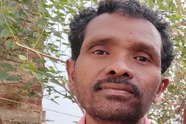 इस हाल में मिली हिंडाल्को कंपनी के कर्मचारी की डेड बॉडी इस हाल में मिली हिंडाल्को कंपनी के कर्मचारी की डेड बॉडी