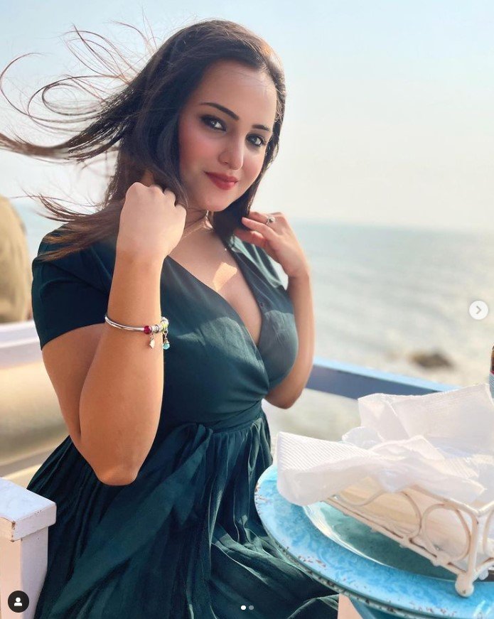 Aliya Naaz का ऐसा रूप, सबके सामने न करें क्लिक Aliya Naaz का ऐसा रूप, सबके सामने न करें क्लिक