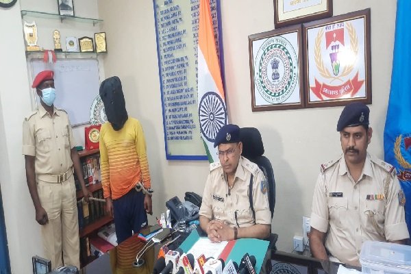धरा गया उग्रवादी अरविंद, उगले कई राज धरा गया उग्रवादी अरविंद, उगले कई राज