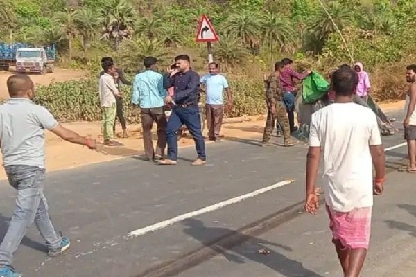 शिक्षा विभाग के कर्मी के साथ ये क्या हो गया... शिक्षा विभाग के कर्मी के साथ ये क्या हो गया...
