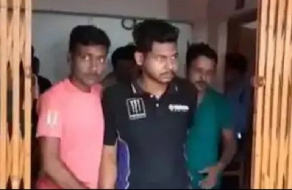 पॉलिटिशियन के घर बर्थडे पार्टी से लौटने के बाद मर गई बेटी, जानिये कैसे पॉलिटिशियन के घर बर्थडे पार्टी से लौटने के बाद मर गई बेटी, जानिये कैसे
