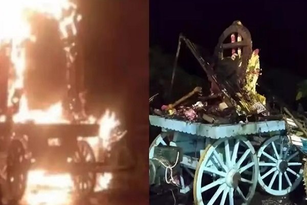 रथयात्रा के दौरान बड़ा हादसा, करंट लगने से 11 लोगों की दर्दनाक मौत रथयात्रा के दौरान बड़ा हादसा, करंट लगने से 11 लोगों की दर्दनाक मौत