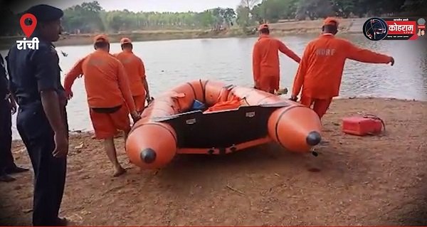 नहाने गए जवान युवक के साथ क्या हो गया... देखें वीडियो नहाने गए जवान युवक के साथ क्या हो गया... देखें वीडियो
