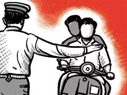 पेट्रोल-डीजल और LPG सिलिंडर के बाद कम हुए सरसों तेल के दाम पेट्रोल-डीजल और LPG सिलिंडर के बाद कम हुए सरसों तेल के दाम