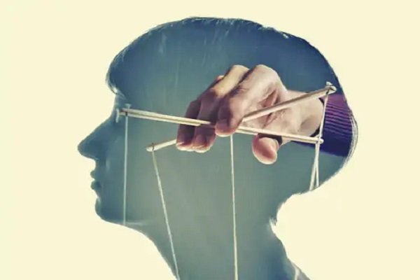 कहीं आप गैसलाइटिंग के शिकार तो नहीं हो रहे ? जानिए वर्ना.... कहीं आप गैसलाइटिंग के शिकार तो नहीं हो रहे ? जानिए वर्ना....