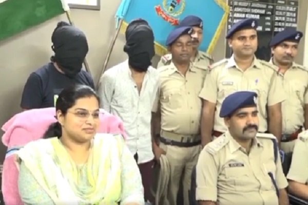 पड़ोसी ने ही किया 9 साल के बच्चे को अगवा, ऐसे खुला राज, देखें... पड़ोसी ने ही किया 9 साल के बच्चे को अगवा, ऐसे खुला राज, देखें...