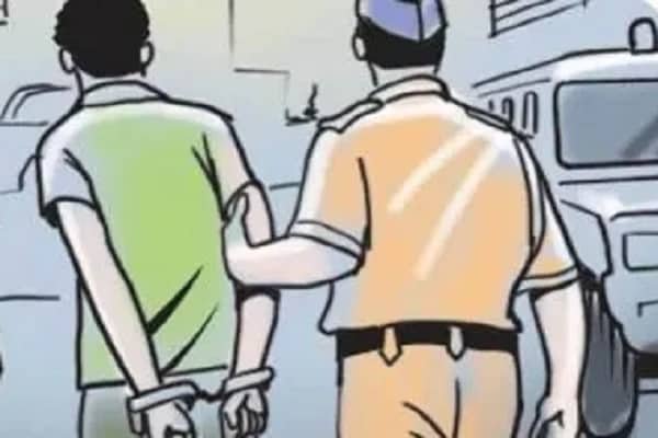पहली मुलाकात में जीता महिला SI का दिल, सच्चाई सामने आई तो… पहली मुलाकात में जीता महिला SI का दिल, सच्चाई सामने आई तो…