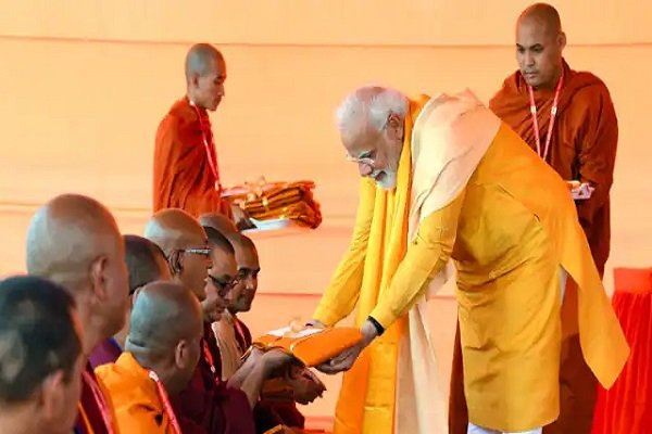 लुंबिनी में बोले पीएम मोदी- बुद्ध बोध भी हैं और शोध भी हैं... लुंबिनी में बोले पीएम मोदी- बुद्ध बोध भी हैं और शोध भी हैं...