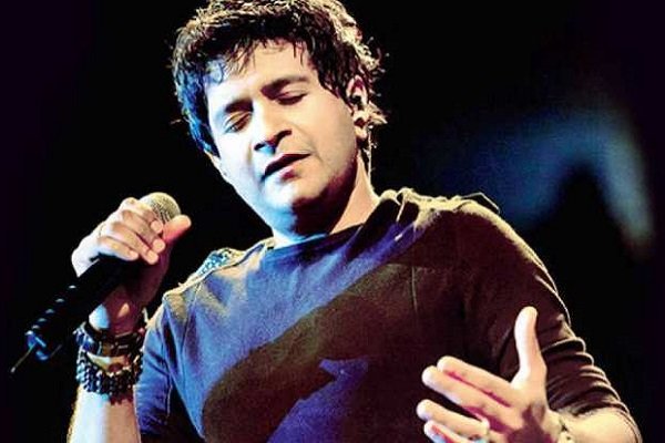 Singer KK की मौत से ठीक पहले का वीडियो आया सामने, देखिये Singer KK की मौत से ठीक पहले का वीडियो आया सामने, देखिये