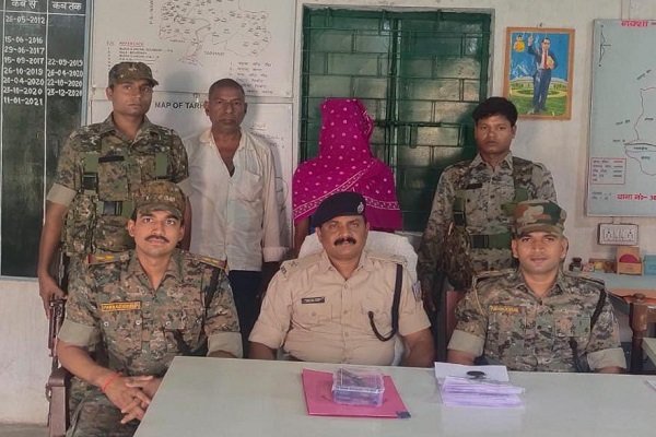 हरकत में आई मनातू पुलिस और धरा गया बड़का उग्रवादी हरकत में आई मनातू पुलिस और धरा गया बड़का उग्रवादी