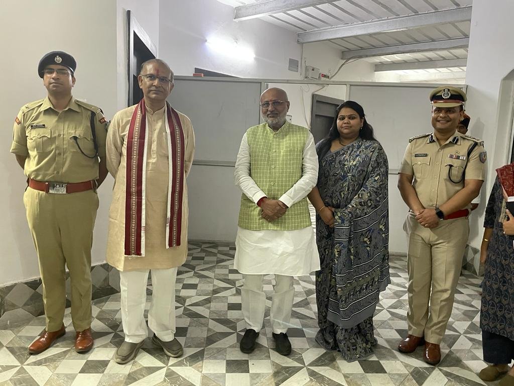 गवर्नर