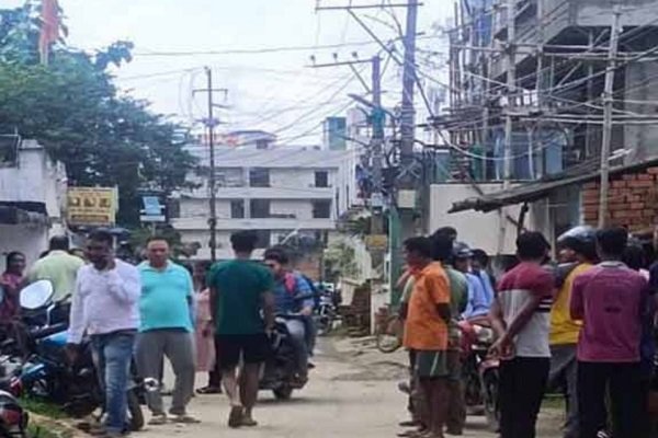 रांची में जमीन के लफड़े में बवाल, छह पहुंचे अस्पताल रांची में जमीन के लफड़े में बवाल, छह पहुंचे अस्पताल