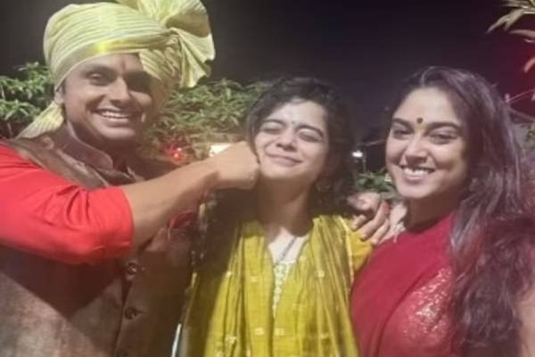 आमिर खान की बेटी का प्रीवेडिंग फंक्शन हुआ शुरू... देखें आमिर खान की बेटी का प्रीवेडिंग फंक्शन हुआ शुरू... देखें