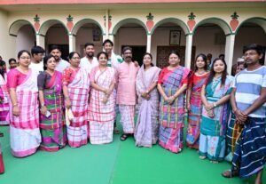 मांदर की थाप पर झूम उठा नेमरा गांव, सपरिवार पहुंचे CM हेमंत सोरेन..