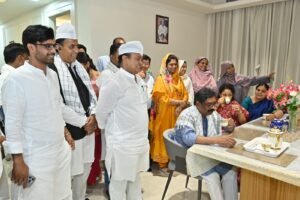 दावत-ए-इफ्तार में शामिल हुये CM हेमंत सोरेन… देखें