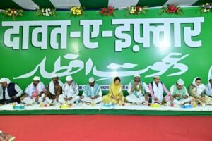 CM आवास में दावत-ए-इफ्तार… देखें तस्वीरें