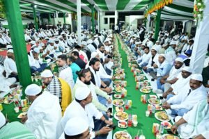 CM आवास में दावत-ए-इफ्तार… देखें तस्वीरें