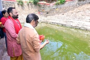 मां कामाख्या के आगे CM ने नवाया शीश, की यह प्रार्थना
