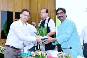 CM ने इन्हें बांटे नियुक्ति पत्र, बोले-“यह नौकरी नहीं, बड़ी जिम्मेदारी है”