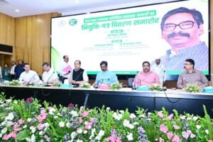 CM ने इन्हें बांटे नियुक्ति पत्र, बोले-“यह नौकरी नहीं, बड़ी जिम्मेदारी है”